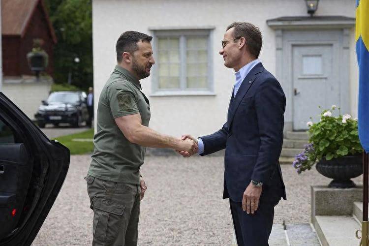 九游体育APP-NBA季后赛转会期走向成谜，毕尔巴鄂竞技防线松动，话题不断，数据趋势出现新变化的简单介绍